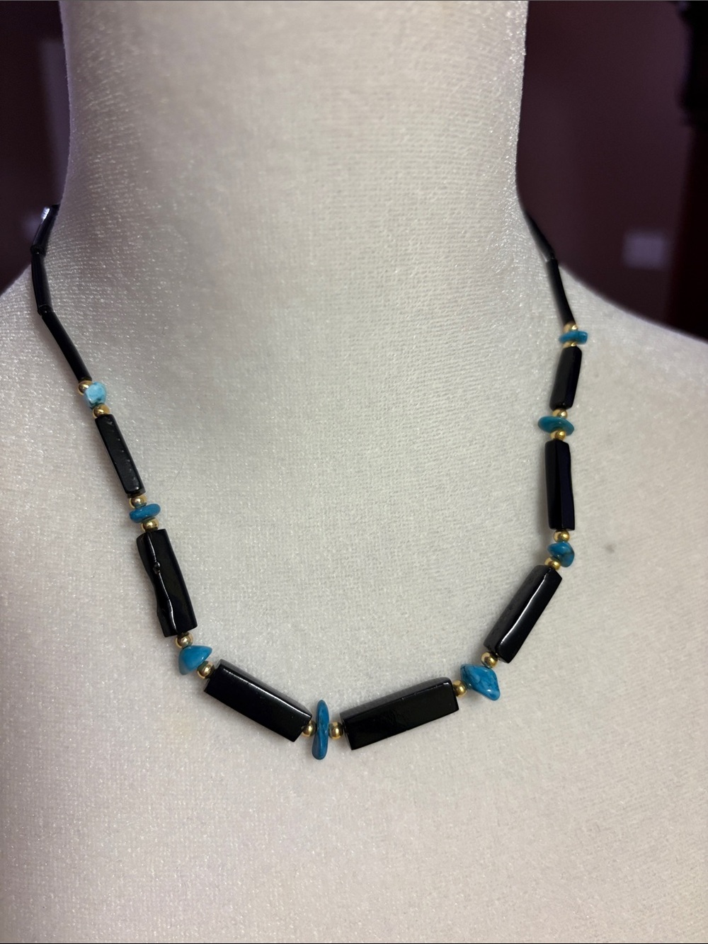 8.5” Black and Turquoise Beaded Women's Necklace